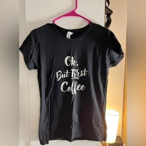 Delia Women’s Black Tee, size S ‼️must bundle‼️